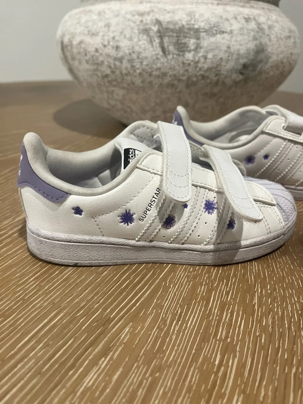 Adidas toddler girl size 10 - Picture 4 of 7